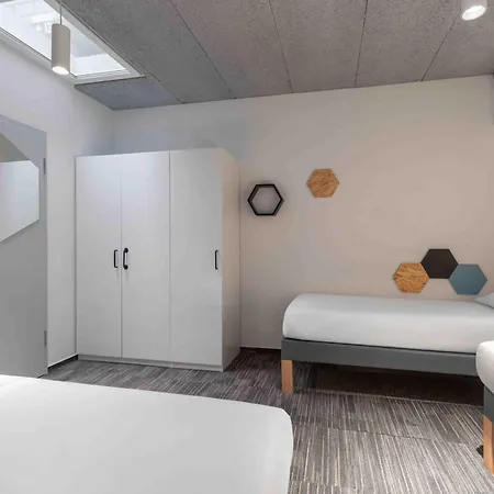 Ibis Styles The Fuzzy Log