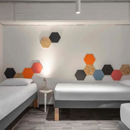 Hostel Ibis Styles The Fuzzy Log