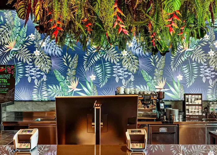 Ibis Styles The Fuzzy Log Hostel *