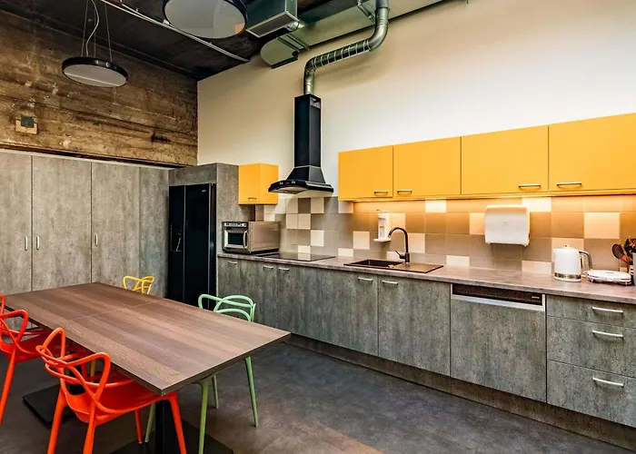 Hostal Ibis Styles The Fuzzy Log *