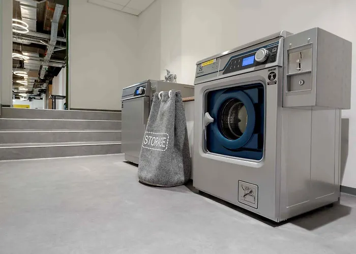 Ibis Styles The Fuzzy Log Hostal *