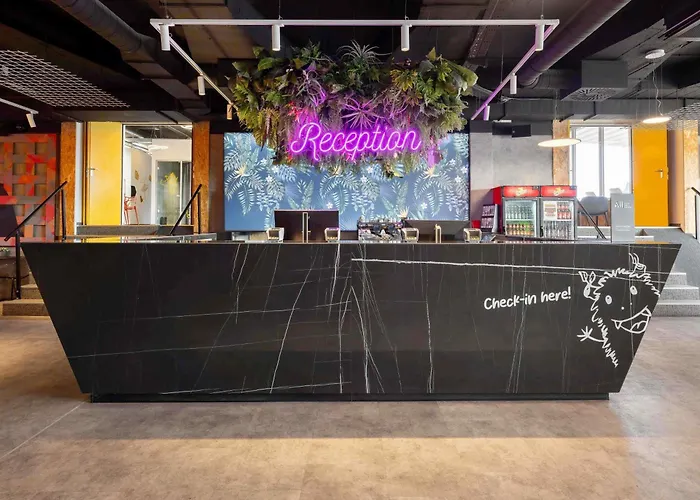 Ibis Styles The Fuzzy Log Hostal