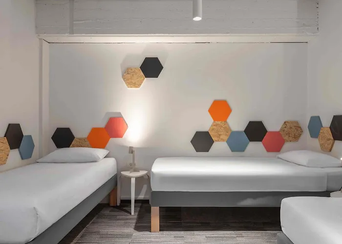 Hostel Ibis Styles The Fuzzy Log