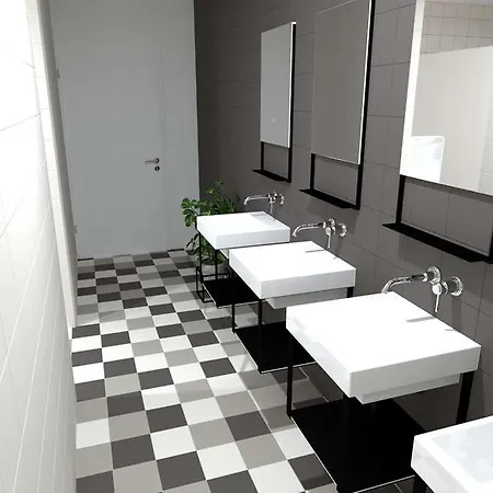 Ibis Styles The Fuzzy Log * Ljubljana