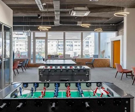 Ibis Styles The Fuzzy Log بيت شباب
