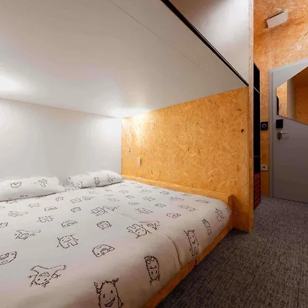 Ibis Styles The Fuzzy Log * 류블랴나