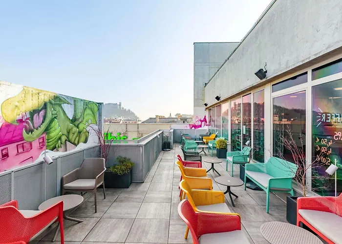 Ibis Styles The Fuzzy Log Hostel *