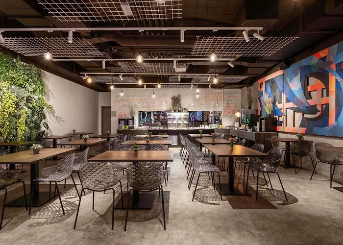 Ibis Styles The Fuzzy Log Hostel *